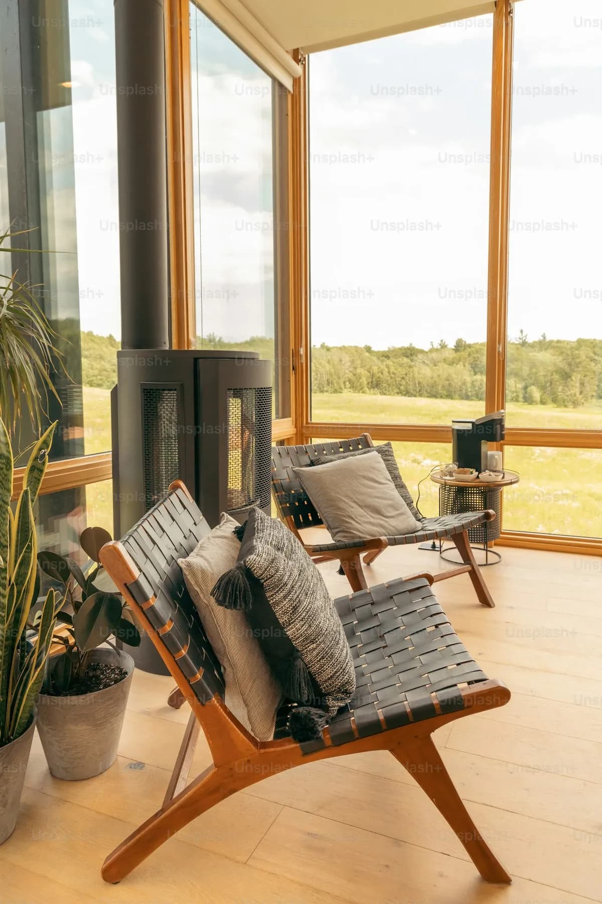 الفرق بين شبابيك الألمنيوم العادية وأنظمة التيرمال بريك العازلة للحرارة