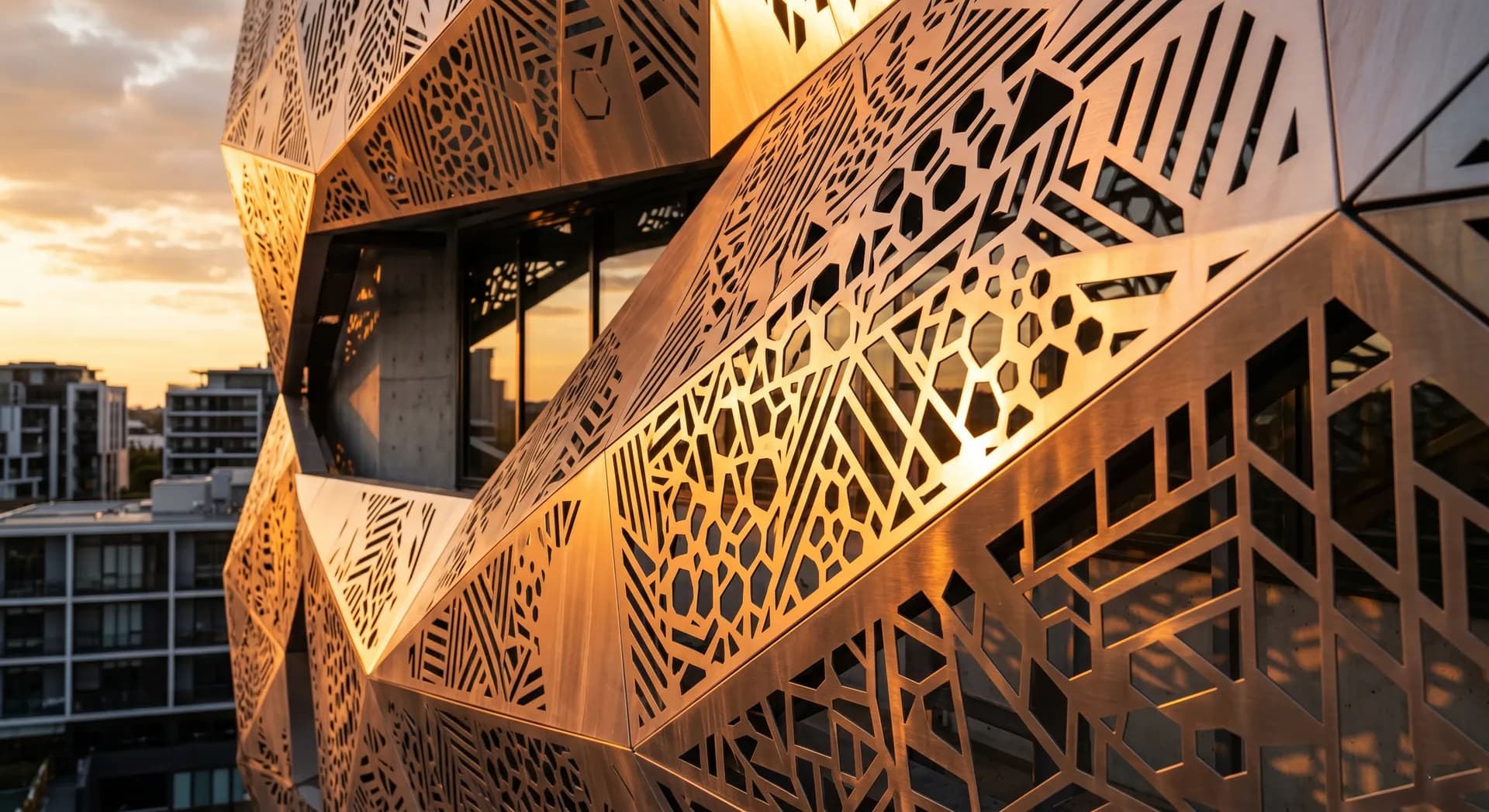 تطبيقات الكسوة المعدنية في الواجهات العصرية