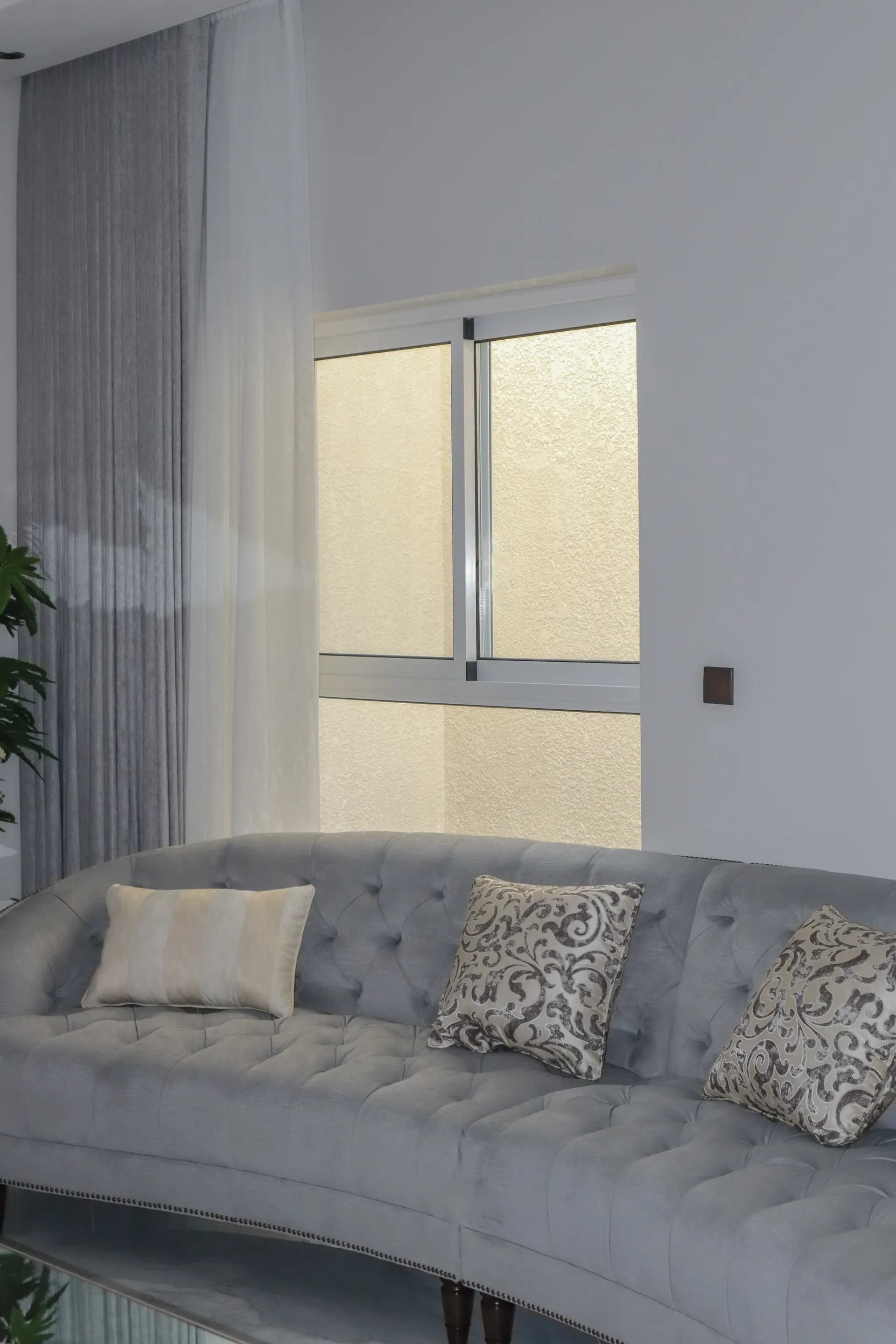 الأبواب والشبابيك